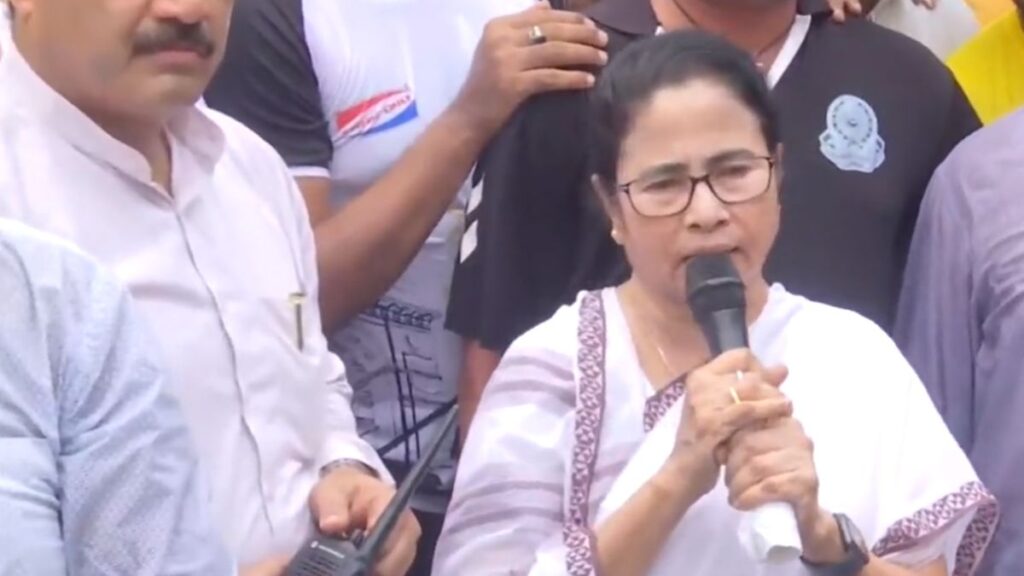 Mamata banerjee wrestlers protest