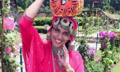 Saina Nehwal in Jammu & Kashmir avatar (Pics)