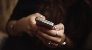 Over 235 mn Indian active users explore content on mobile lock
 screens: Report