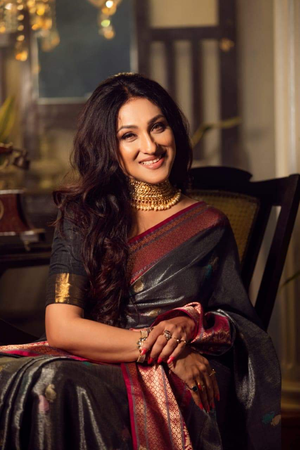 Rituparna Sengupta’s daughter to fly in from Singapore and join her for  Holi
