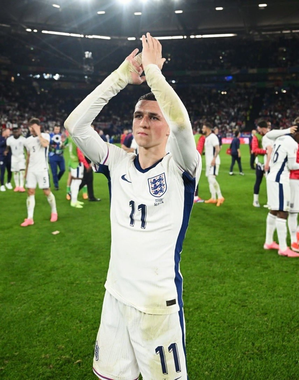 Euro 2024: England need to find way to get best out of Foden, says Richards