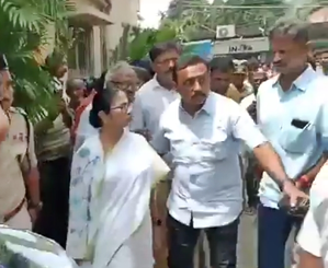 Will hand over doctor’s rape & murder case to CBI if police probe not done by Sunday, says Mamata Banerjee